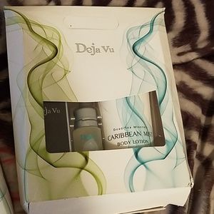 Dejavu nail kit